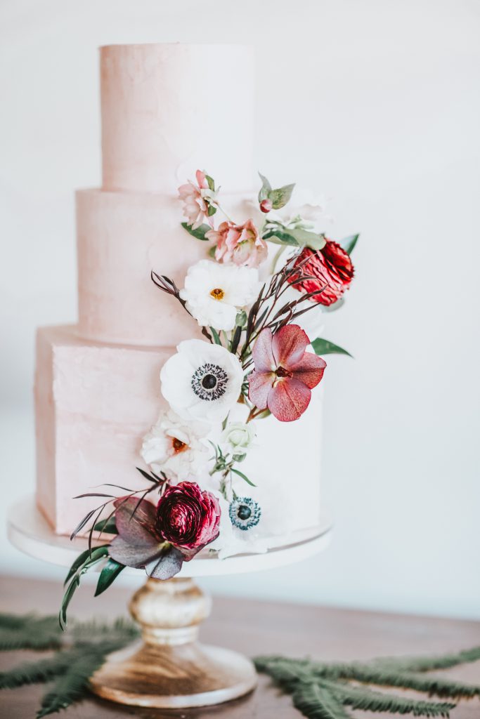 Vintage Barrel Cake Table